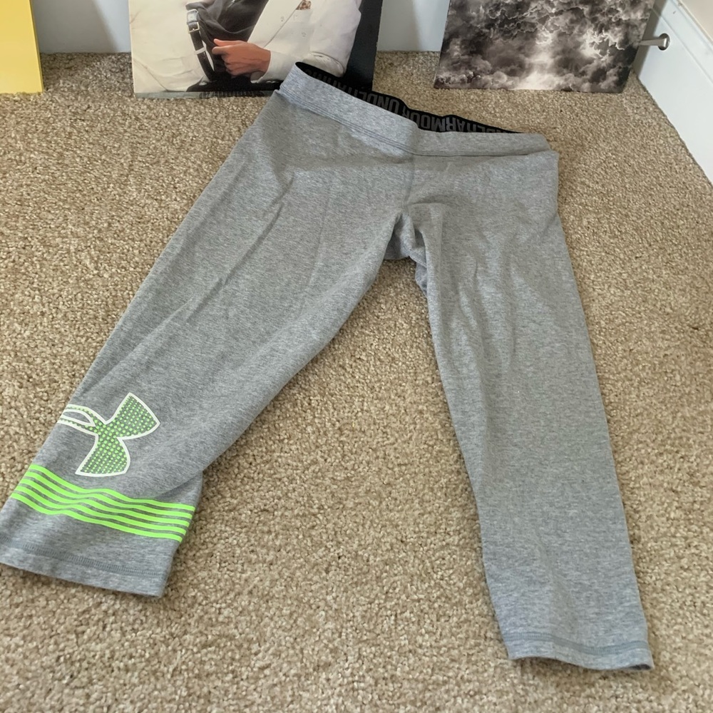 LOWBALLS ACCEPTED under armour capri leggings